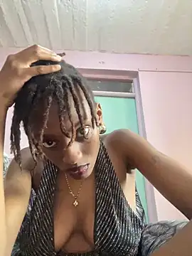Snapshot of Tee_babygirl1 chatting on January 11, 10:51 am Tee babygirl1 online show from January 11, 10:51 am