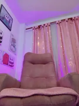 Snapshot of Alexa_orange chatting on June 3, 10:40 am Alexa orange online show from June 3, 10:40 am