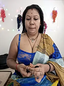 YOUR LOVELY-40 online show from November 1, 7:43 am