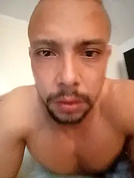 Snapshot of Thiago_Summers chatting on February 7, 12:09 pm Thiago Summers online show from February 7, 12:09 pm