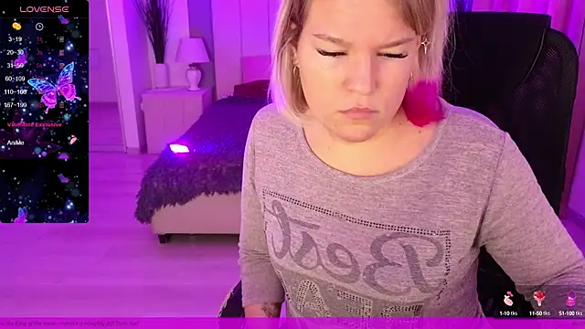 EVAshinyGIRL online show from January 24, 7:51 am