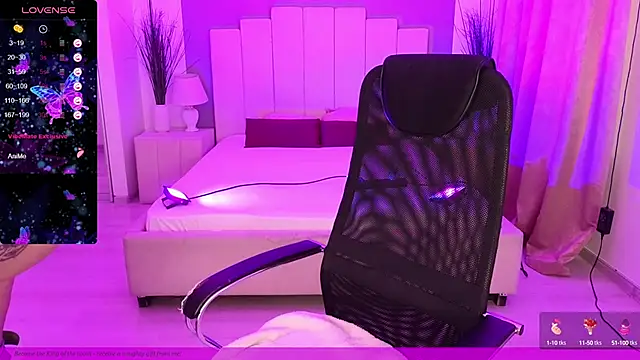 EVAshinyGIRL online show from January 26, 10:45 am