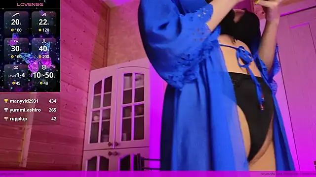 EVAshinyGIRL online show from March 4, 5:56 pm