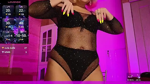 EVAshinyGIRL online show from March 5, 7:06 pm