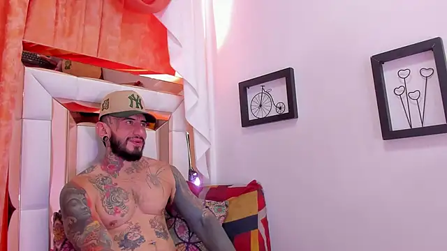 dilan scootk  online show from March 31, 7:36 pm