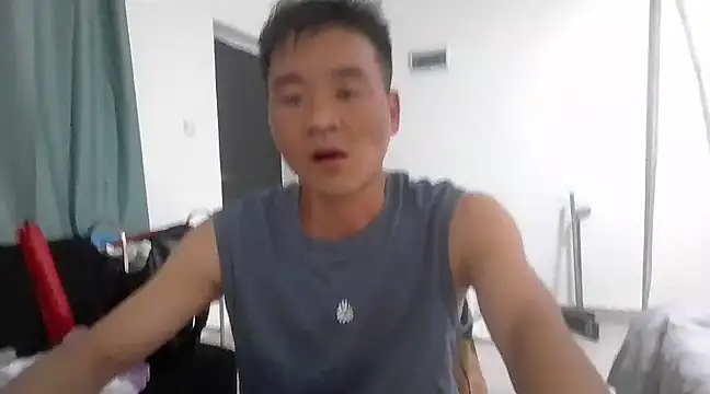 kisstoyousoon2024 online show from March 5, 8:42 pm