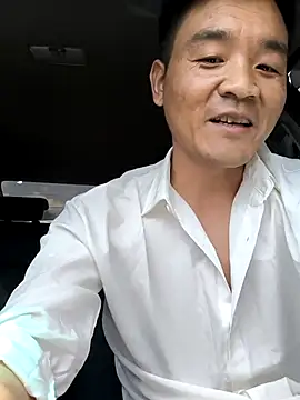 kisstoyousoon2024 online show from March 11, 12:28 pm