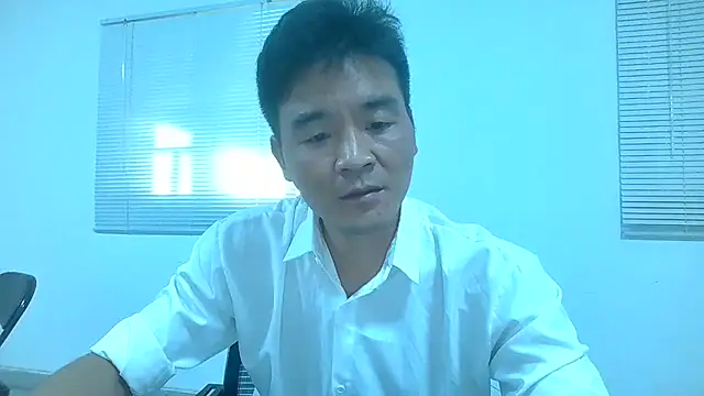 kisstoyousoon2024 online show from March 18, 3:10 pm