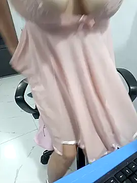 Snapshot of Little-star- chatting on February 21, 2:06 pm Little-star- online show from February 21, 2:06 pm