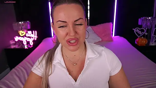 KiraCandyS online show from November 7, 3:23 pm