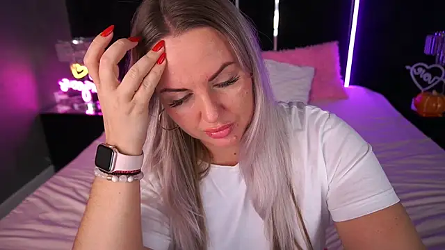 KiraCandyS online show from November 8, 3:29 am