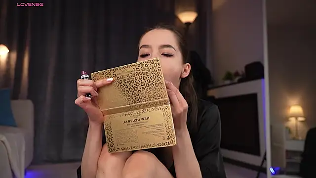 Amely Young online show from March 5, 1:23 am