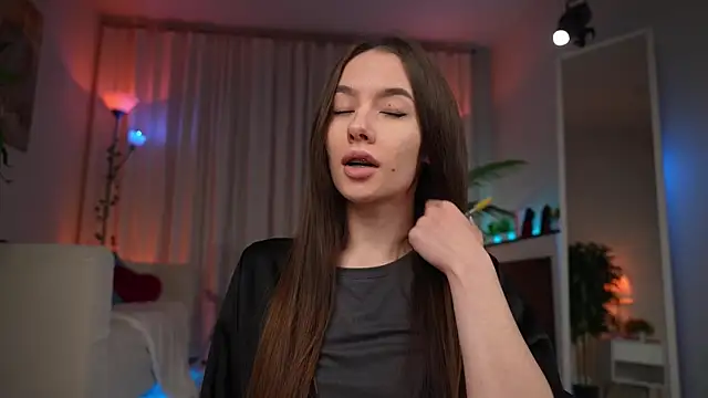 Amely Young online show from May 27, 1:13 am