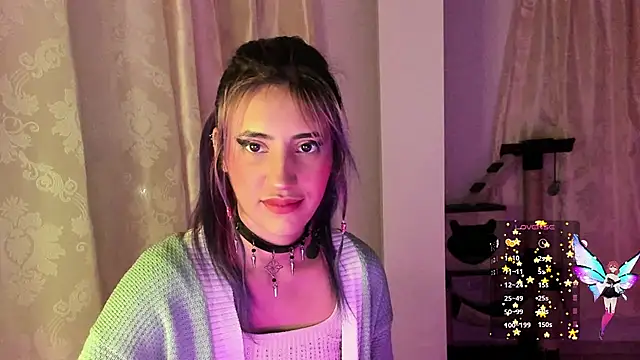 Snapshot of linnie_ chatting on December 11, 12:02 am linnie online show from December 11, 12:02 am