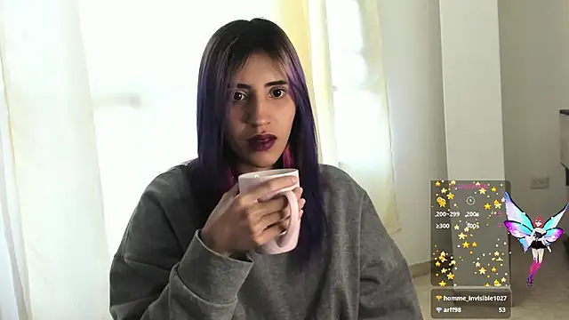 Snapshot of linnie_ chatting on December 12, 11:29 am linnie online show from December 12, 11:29 am