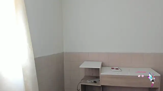 Snapshot of linnie_ chatting on September 9, 6:18 pm linnie online show from September 9, 6:18 pm