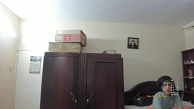 Snapshot of linnie_ chatting on February 28, 12:22 am linnie online show from February 28, 12:22 am