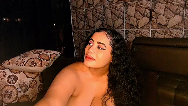 Emmacamille online show from February 27, 6:50 am