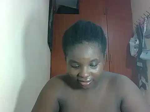 hotebbbyy online show from April 13, 5:07 pm