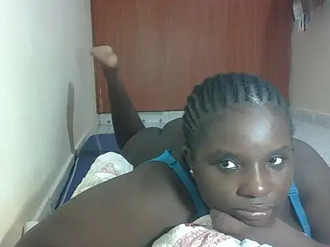 Snapshot of hotebbbyy chatting on April 18, 7:58 pm hotebbbyy online show from April 18, 7:58 pm