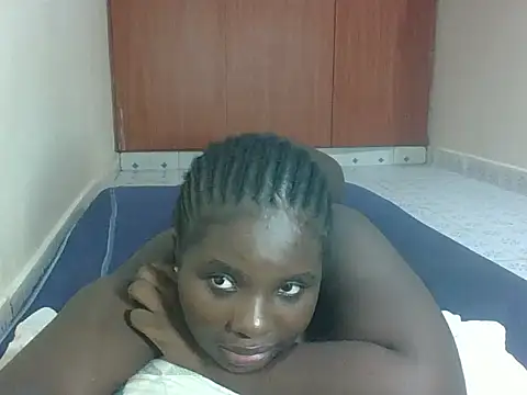 Snapshot of hotebbbyy chatting on April 22, 12:18 pm hotebbbyy online show from April 22, 12:18 pm