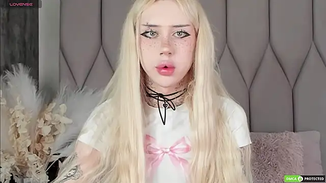 Snapshot of Joy_Barker chatting on February 3, 3:48 am Joy Barker online show from February 3, 3:48 am