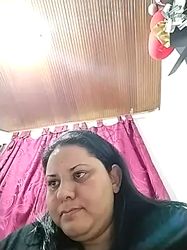Snapshot of tetasgrandes_karol chatting on December 3, 5:42 am tetasgrandes karol online show from December 3, 5:42 am