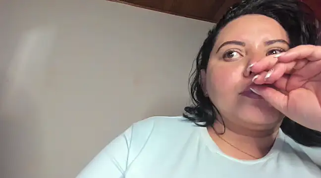 Snapshot of tetasgrandes_karol chatting on March 23, 1:42 am tetasgrandes karol online show from March 23, 1:42 am