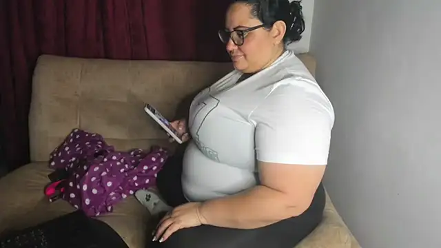 Snapshot of tetasgrandes_karol chatting on October 21, 5:24 pm tetasgrandes karol online show from October 21, 5:24 pm