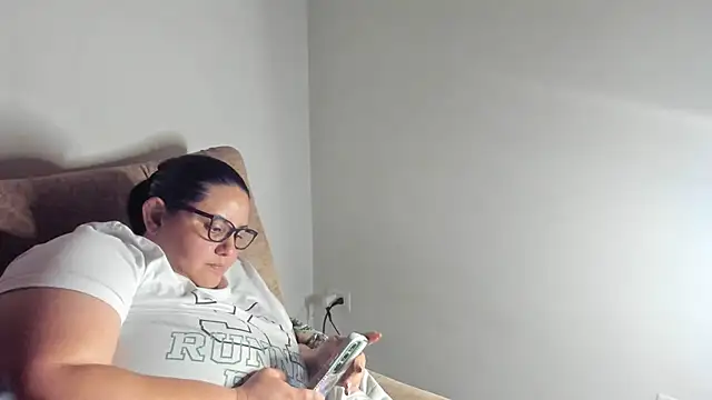 tetasgrandes karol online show from November 4, 7:13 pm