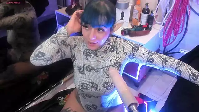 luxifer 666  online show from February 10, 10:51 pm