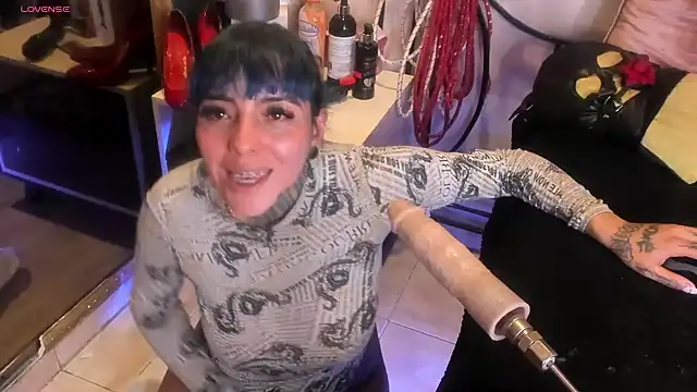 luxifer 666  online show from February 11, 1:52 am