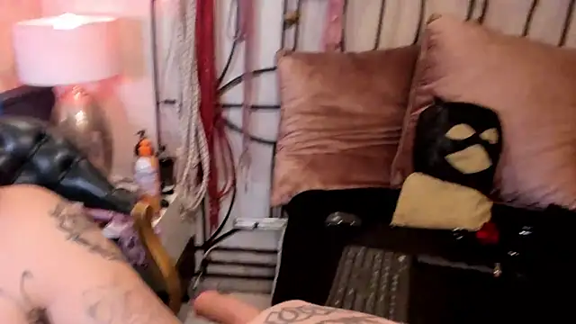 luxifer 666  online show from March 20, 11:02 pm