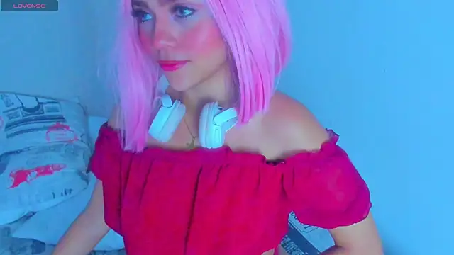 Snapshot of Sweet_MaryJane2 chatting on December 4, 1:25 am Sweet MaryJane2 online show from December 4, 1:25 am