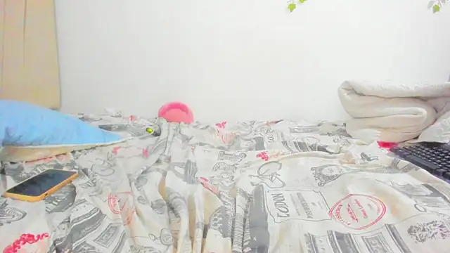 Snapshot of Sweet_MaryJane2 chatting on March 8, 3:17 am Sweet MaryJane2 online show from March 8, 3:17 am