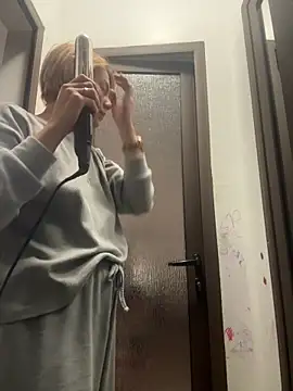 tanyagrey online show from November 10, 7:29 am