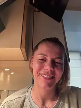 tanyagrey online show from December 16, 6:51 am