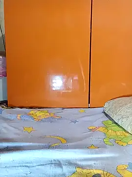 Holly Bette online show from February 9, 4:04 am