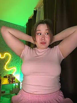 Snapshot of your_toxic_cum chatting on June 28, 5:41 pm your toxic cum online show from June 28, 5:41 pm
