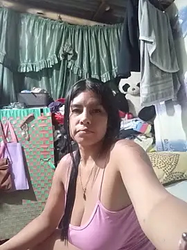 Snapshot of Alanagracia chatting on June 13, 12:52 am Alanagracia online show from June 13, 12:52 am