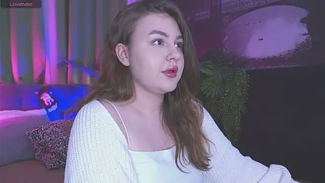 Snapshot of Mia__Peach chatting on December 9, 9:58 pm Mia Peach online show from December 9, 9:58 pm