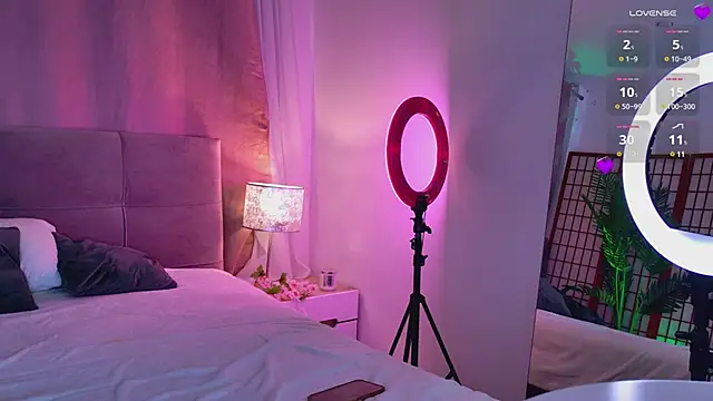 Snapshot of Mia__Peach chatting on January 16, 9:30 pm Mia Peach online show from January 16, 9:30 pm