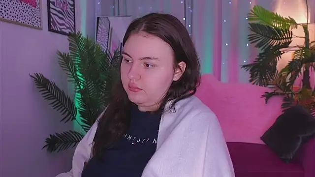 Snapshot of Mia__Peach chatting on March 13, 4:49 am Mia Peach online show from March 13, 4:49 am