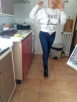 lamorbosa37 online show from January 12, 11:59 am