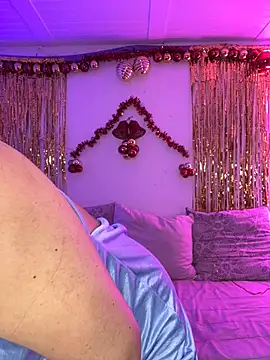 Snapshot of ThaliaRivera_ chatting on December 29, 9:41 pm ThaliaRivera online show from December 29, 9:41 pm