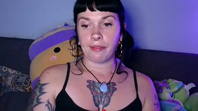 Snapshot of Marcelinegoddess chatting on October 21, 3:29 am Marcelinegoddess online show from October 21, 3:29 am