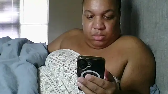 Snapshot of Badgirlbrittt chatting on January 14, 7:41 pm Badgirlbrittt online show from January 14, 7:41 pm