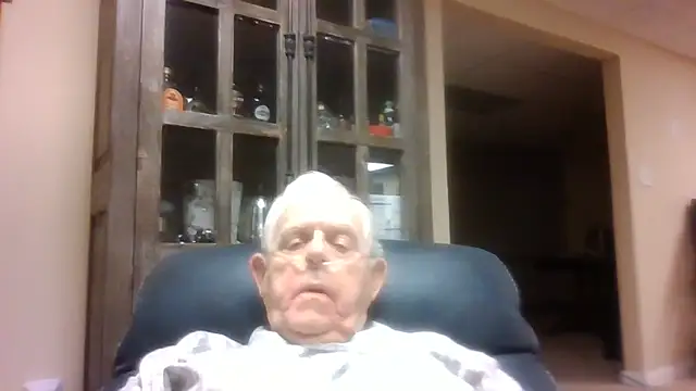 Snapshot of bootlegmanz chatting on June 3, 1:08 am bootlegmanz online show from June 3, 1:08 am