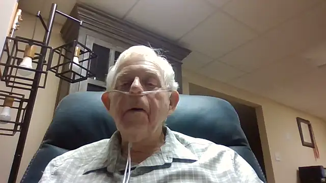 Snapshot of bootlegmanz chatting on June 10, 2:56 am bootlegmanz online show from June 10, 2:56 am