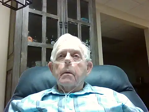 Snapshot of bootlegmanz chatting on July 15, 3:56 am bootlegmanz online show from July 15, 3:56 am